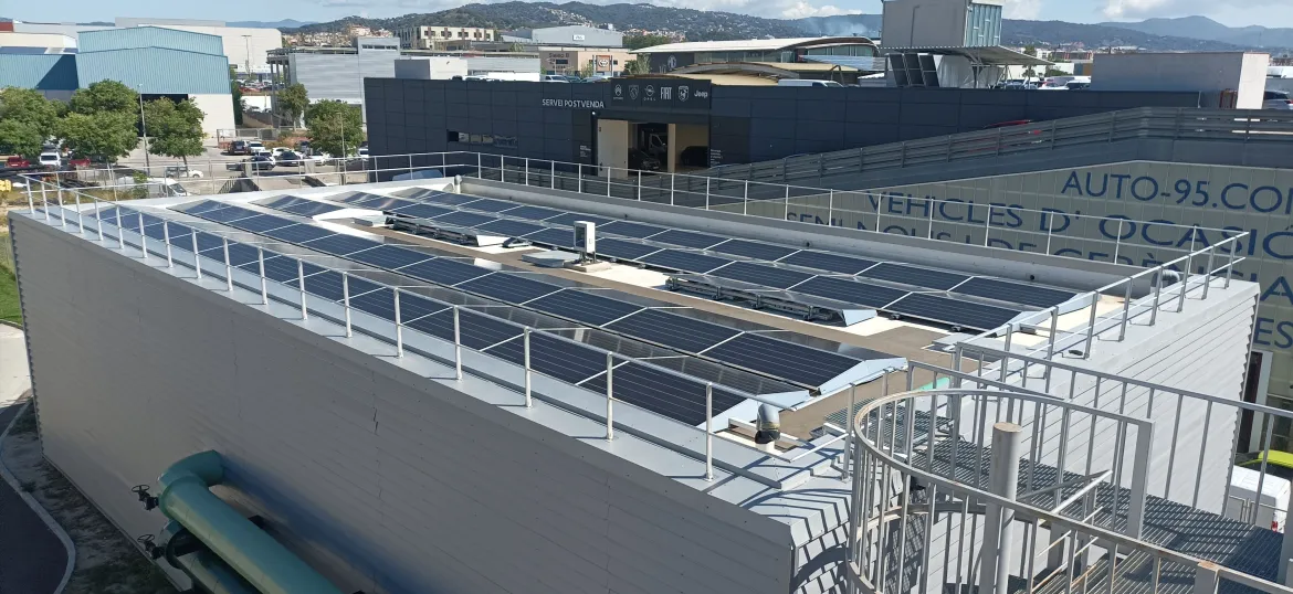 Coberta fotovoltaica al diposit de TubVerd