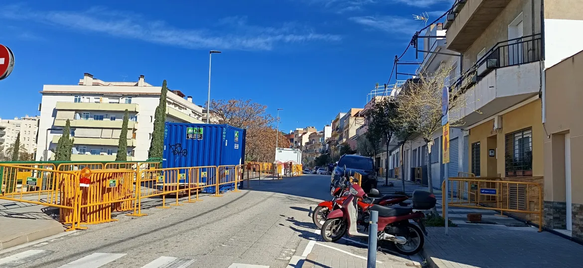 Obres a la ronda de Joan Peiró i dels carrers de la Misericòrdia i de Sevilla
